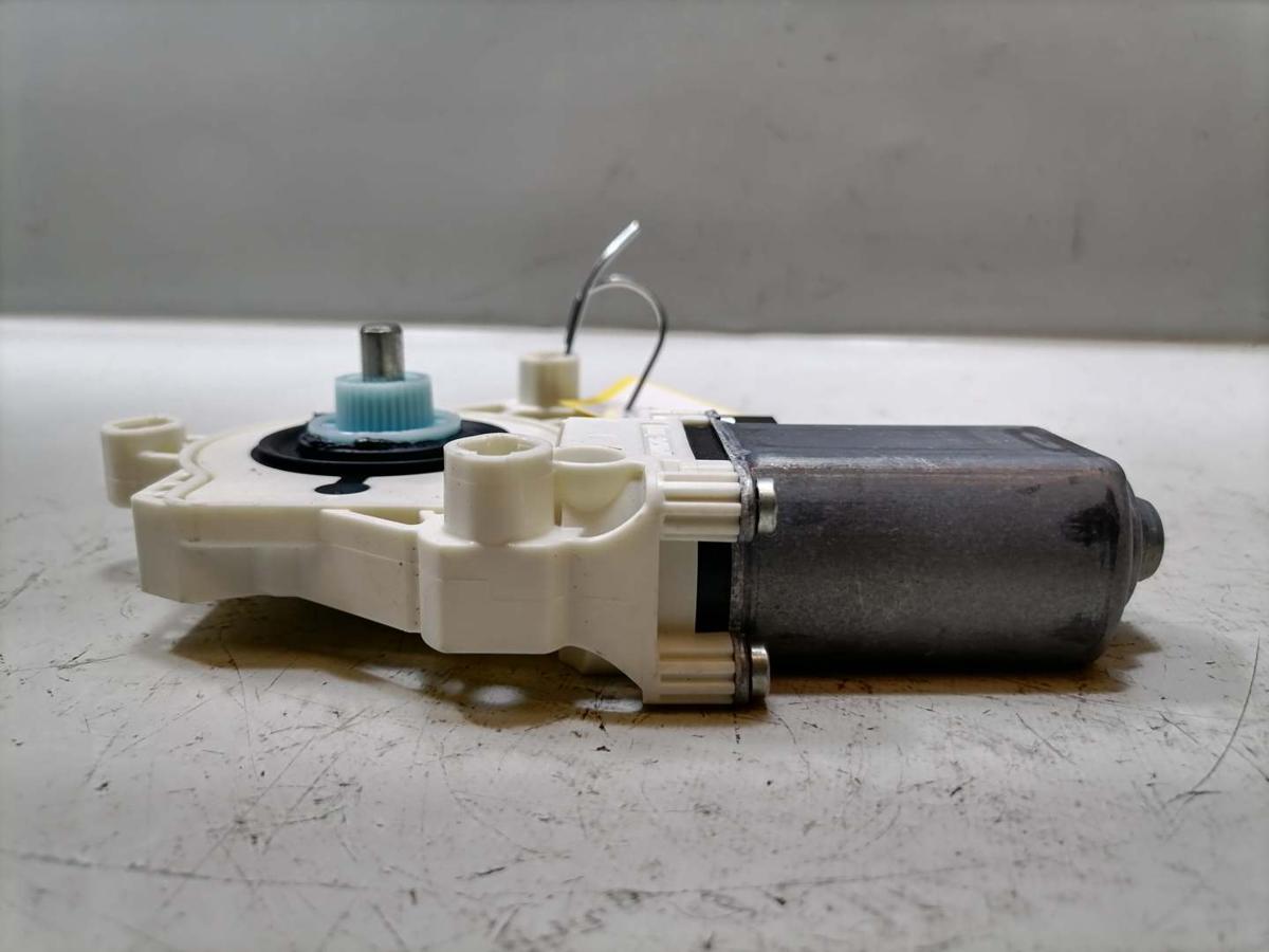 VW Passat B9 original Fensterhebermotor vorn rechts Bj.2024